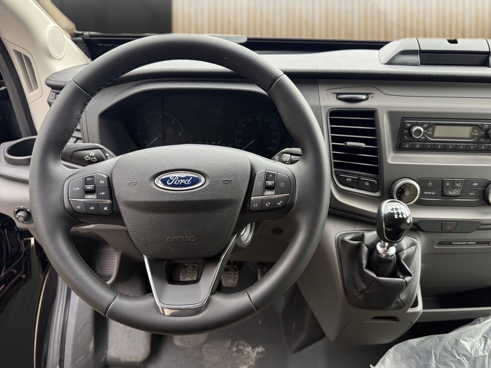 Fahrzeugabbildung Karmann Dexter 4x4 DE 570 AW Klima, RFK, Heizung 4KW