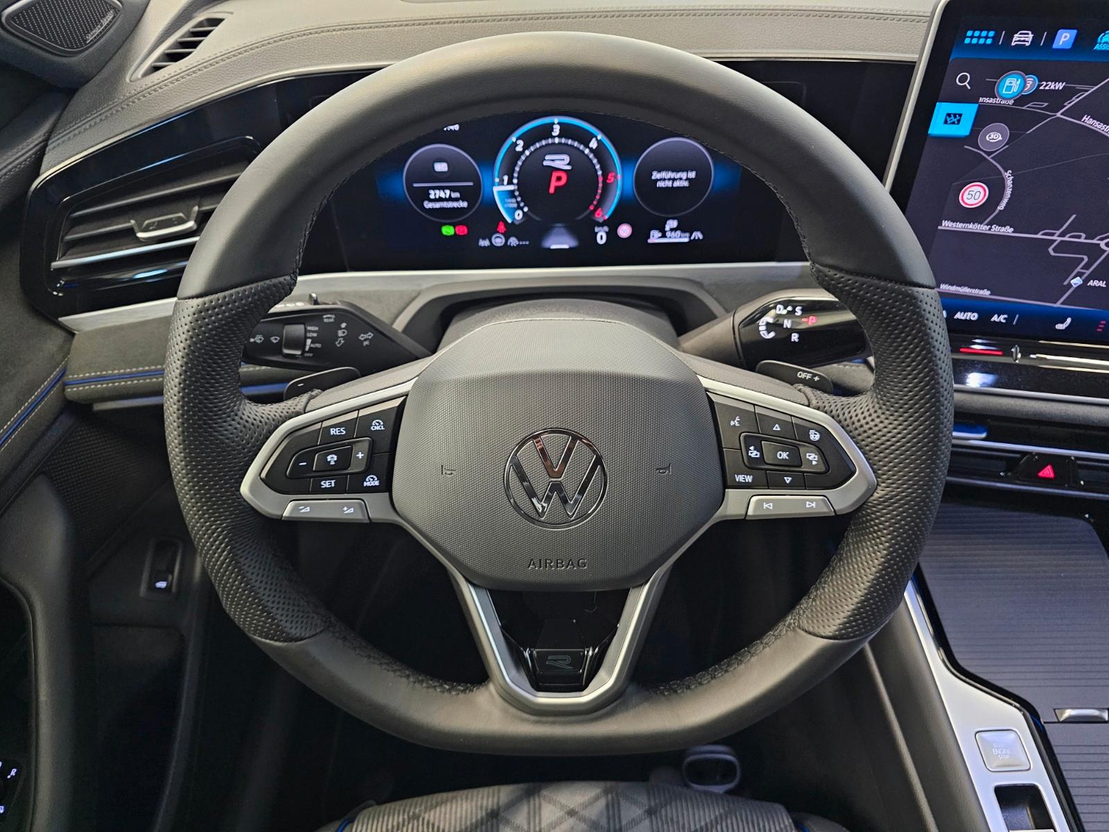 Volkswagen Passat Variant 2.0 TDI R-line +ACC//CarPlay//AHK