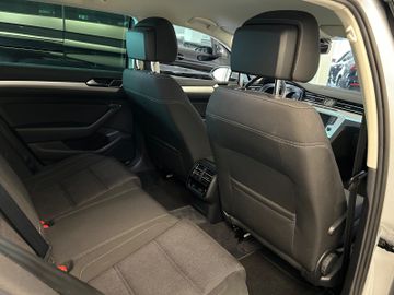 Volkswagen Passat Variant - 9