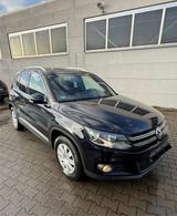 Volkswagen VW Tiguan Auto 2,0 tdi  mit Anhängerkupplu... - Volkswagen Tiguan mit Diesel-Antrieb: Limousine, 2.0