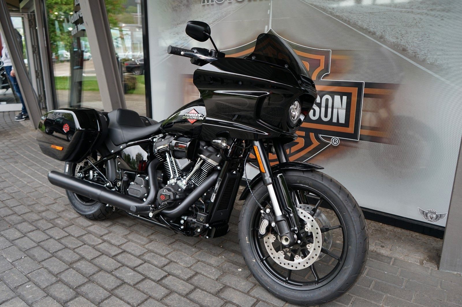 Fahrzeugabbildung Harley-Davidson Low Rider ST FXLRS 2025 117cui High Output Motor