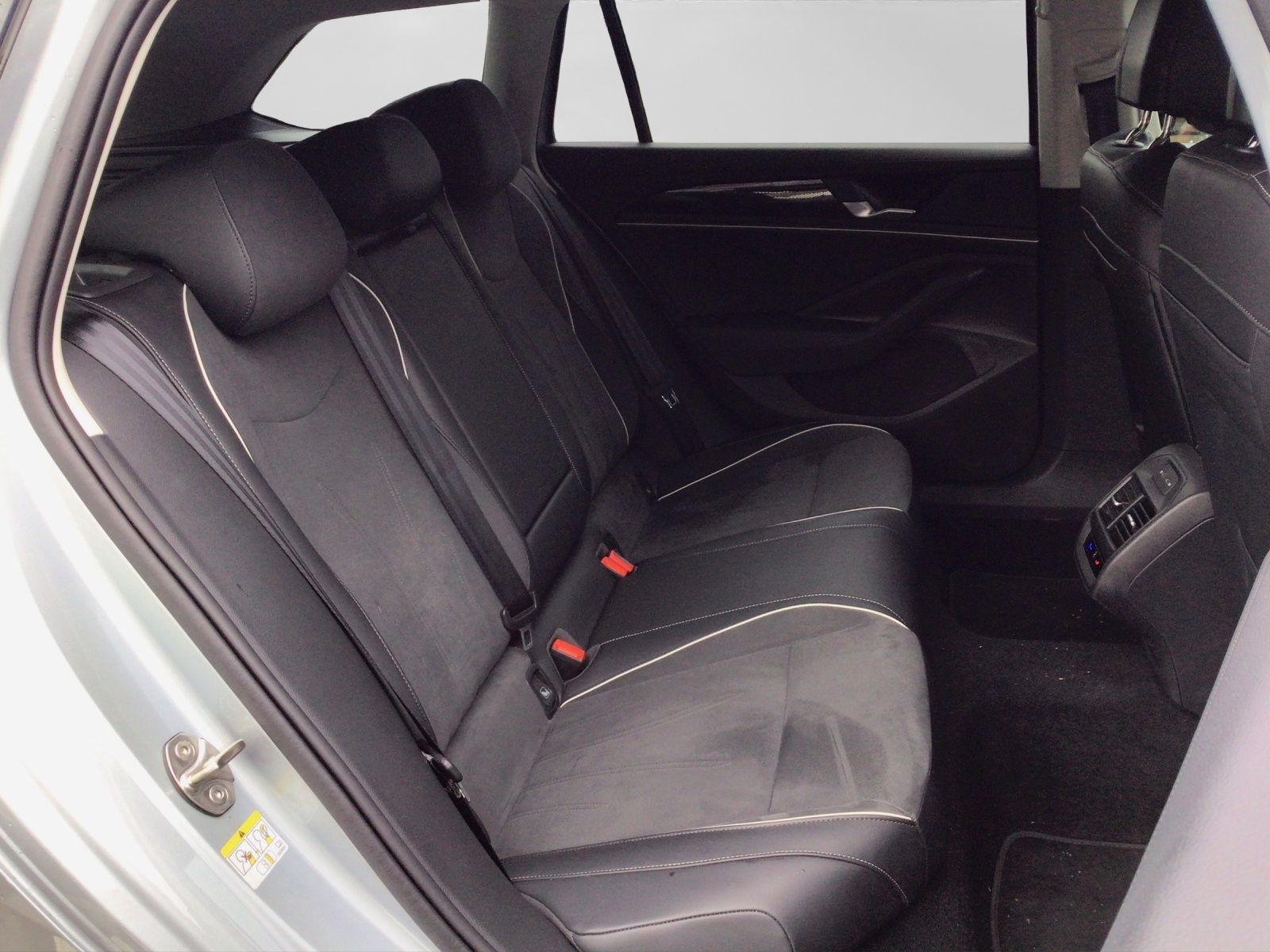 Volkswagen Passat Variant - Bild 6