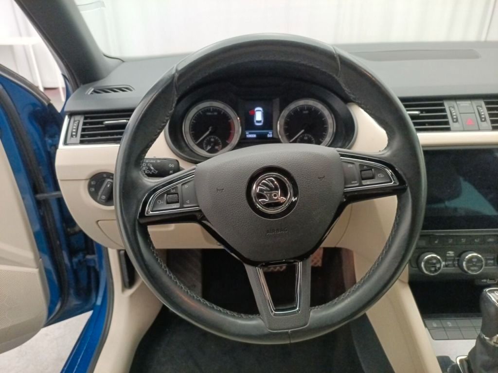Fahrzeugabbildung SKODA Octavia Combi Style 1.5TSI LED/NAVI/SHZ/AHK