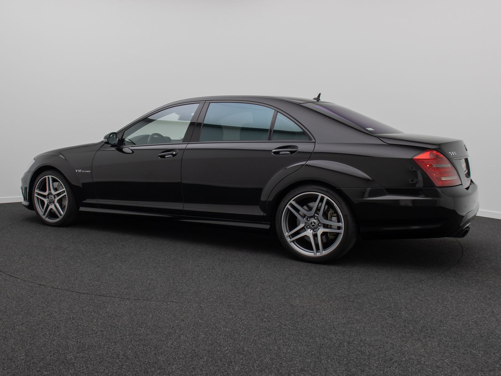 Fahrzeugabbildung Mercedes-Benz S 65 AMG Long Massage BiXenon Kamera GSD 20"Voll