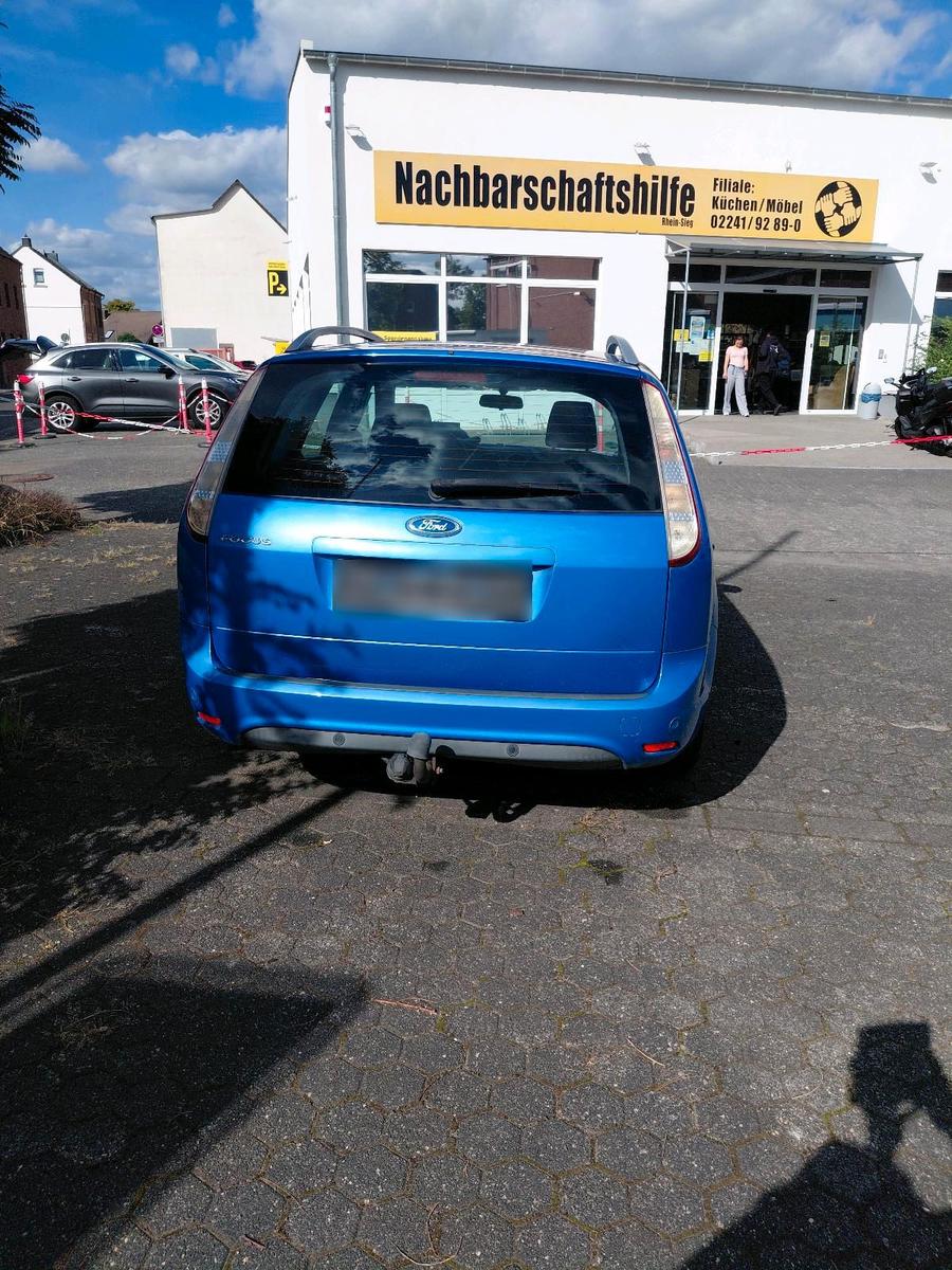 Ford Focus 2010 — вигляд ззаду