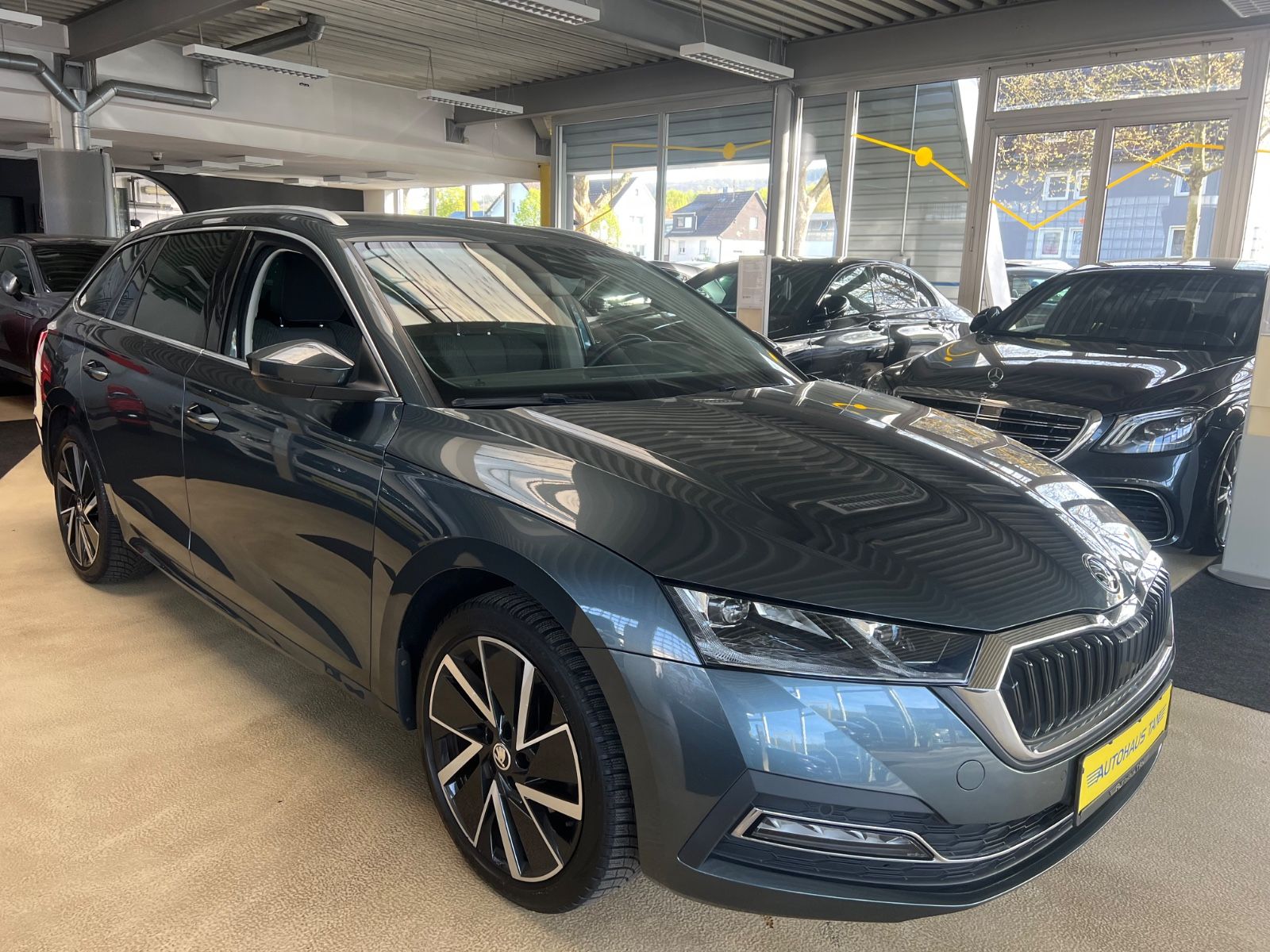 Fahrzeugabbildung SKODA Octavia Combi Style *AMBIENTE*VIRTUALTACHO*LED*
