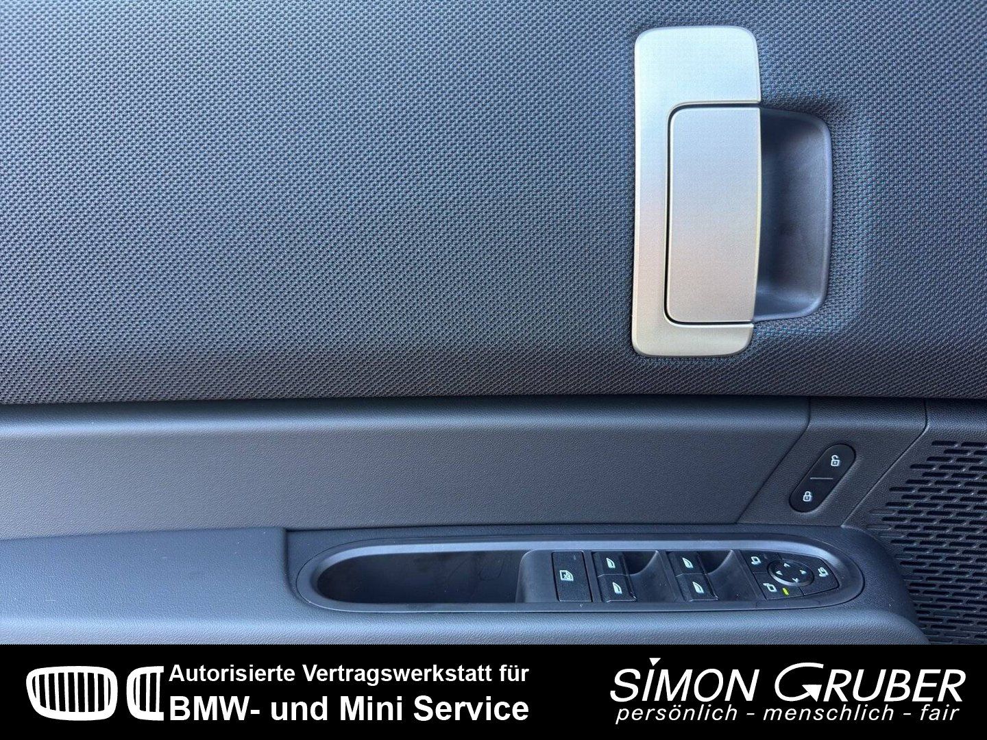 Fahrzeugabbildung MINI Countryman Cooper C Classic Trim Navi HUD LED