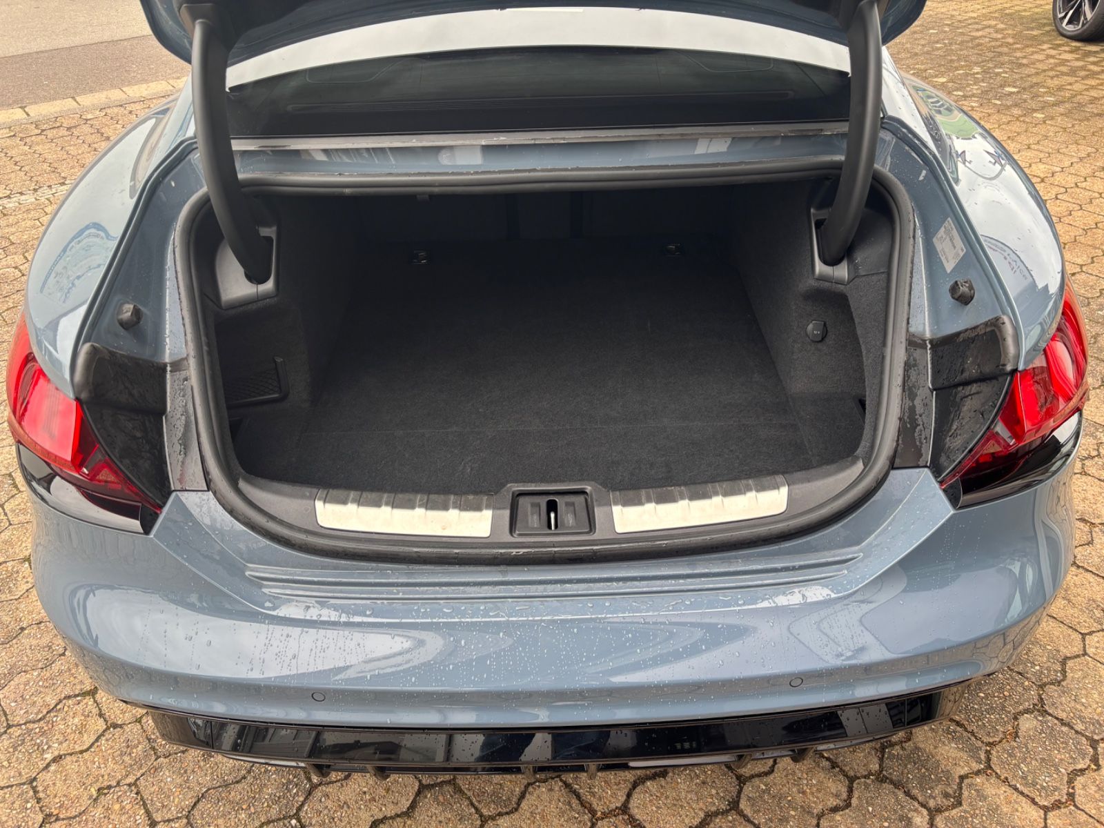 Fahrzeugabbildung Audi RS e-tron GT Carbon B&O KAM NAVI