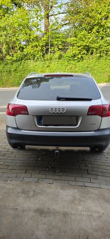 Audi A6 Allroad 3.0TDI (DPF) quattro tiptronic -