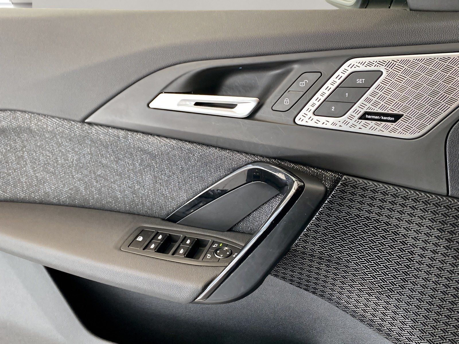 BMW iX2 - Bild 16