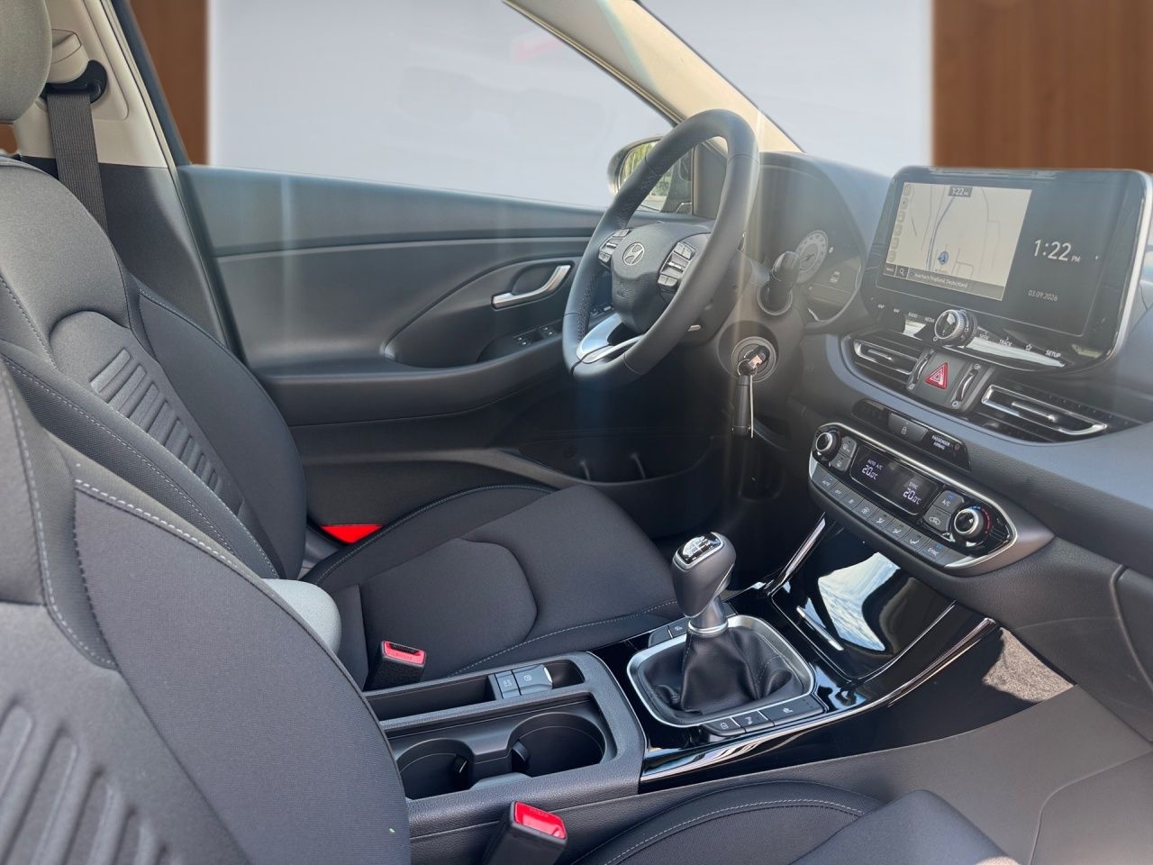 Fahrzeugabbildung Hyundai i30 ADVANTAGE LED*SHZ*LHZ*KAMERA*NAVI*USB*2Z-KL*