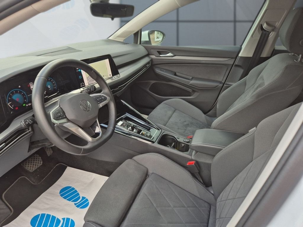 Golf VIII Variant 1.5 eTSI Style *DSG*AHK*LED*NA
