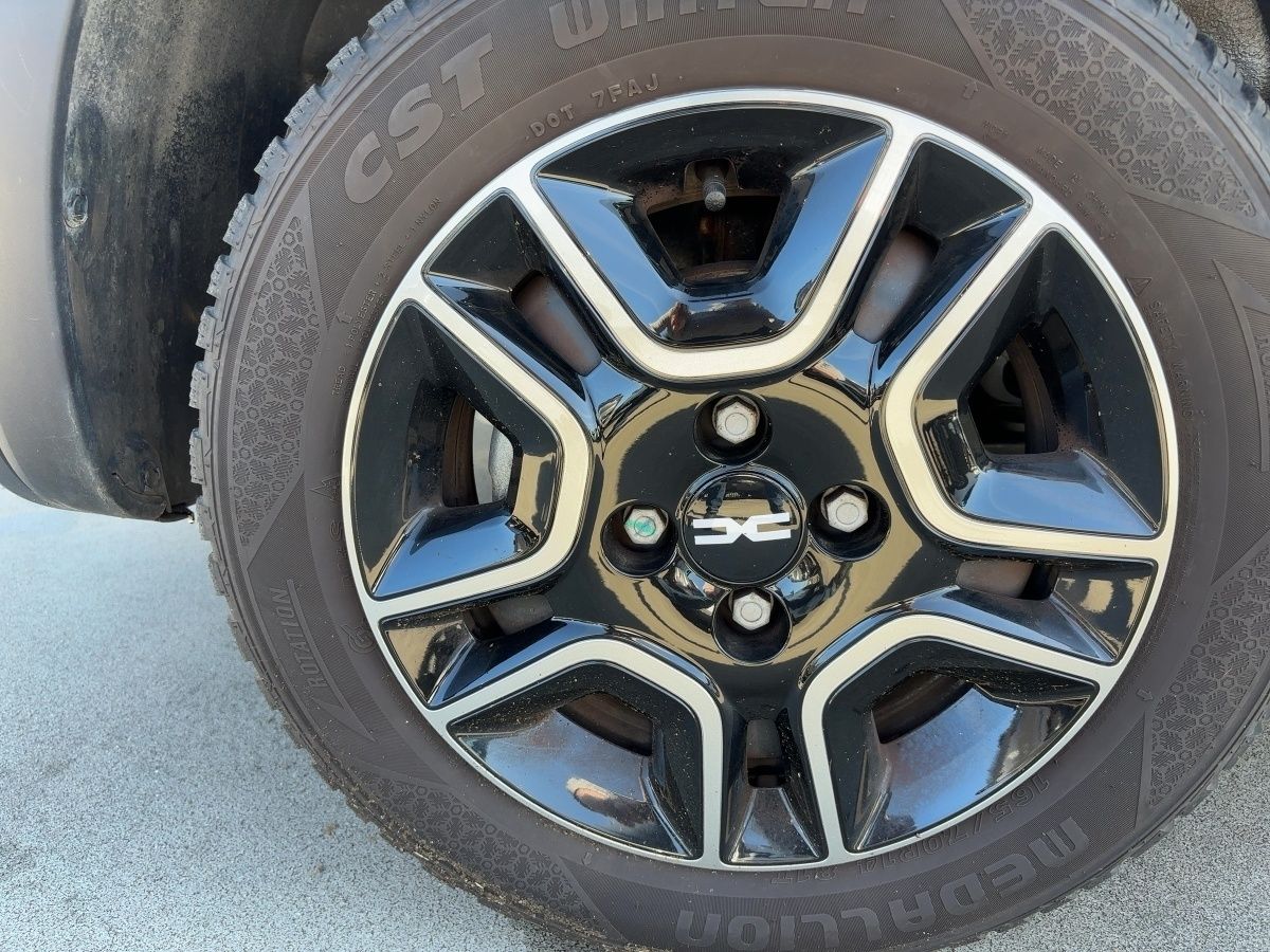 Fahrzeugabbildung Dacia Spring Essential 45 Kamera Klima CCS