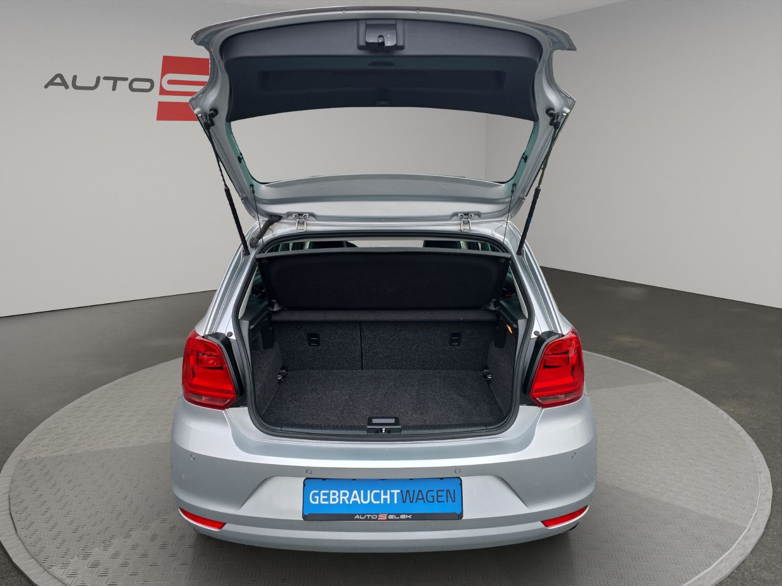 Fahrzeugabbildung Volkswagen Polo V Comfortline NAVI/ RÜCKFAHRKAMERA/ SHZ