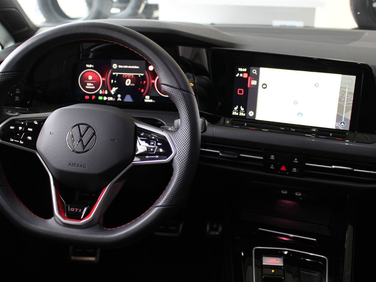 Fahrzeugabbildung Volkswagen Golf 2.0 TSI GTI RFK/ACC/Navi/LED