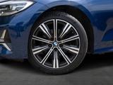 BMW 320d touring Luxury Line.AHK - blaue BMW 320
