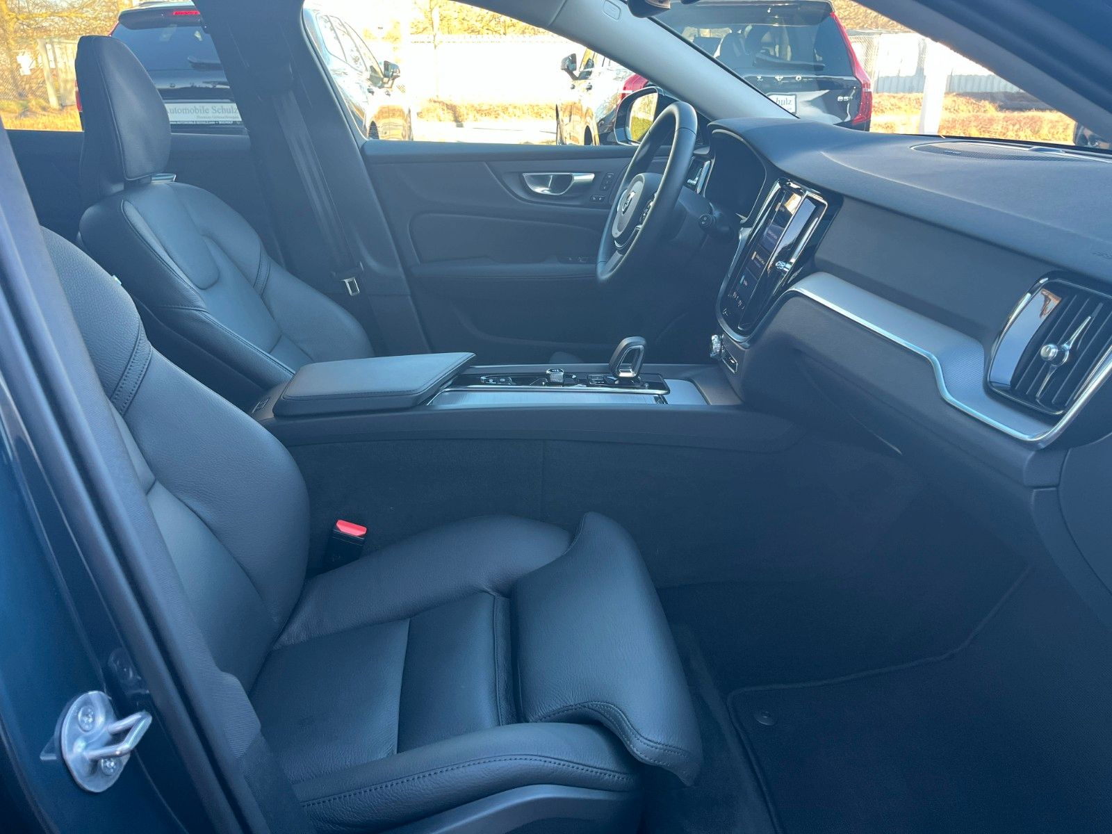 Volvo V60 B4 DCT Plus Dark foto 25