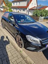 Mercedes-Benz A-Klasse A 180 - Benzin, Sch... - Mercedes-Benz A 180 in Karlsruhe
