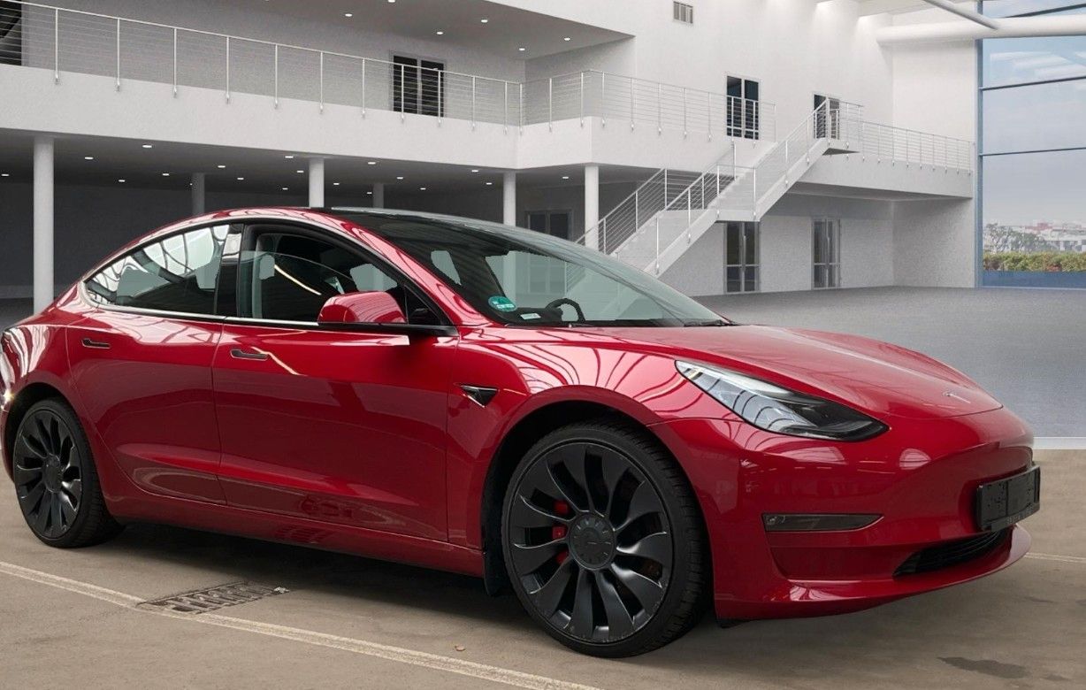 Fahrzeugabbildung Tesla Model 3 PERFORMANCE DUAL-MOTOR NAVI/LED/SH/AMD