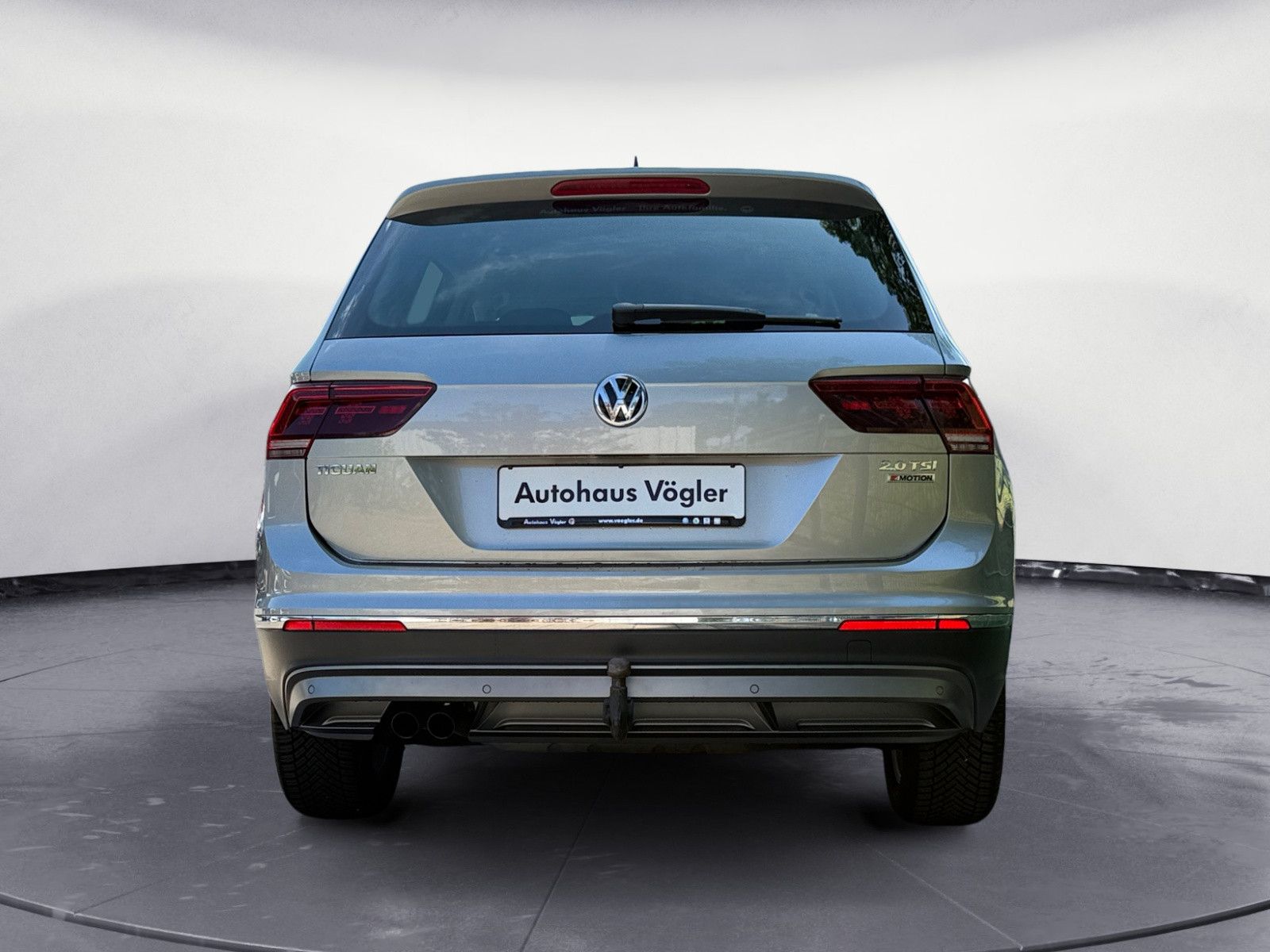 Tiguan 2,0 TSI Highline 4x4 Navi LED AHK