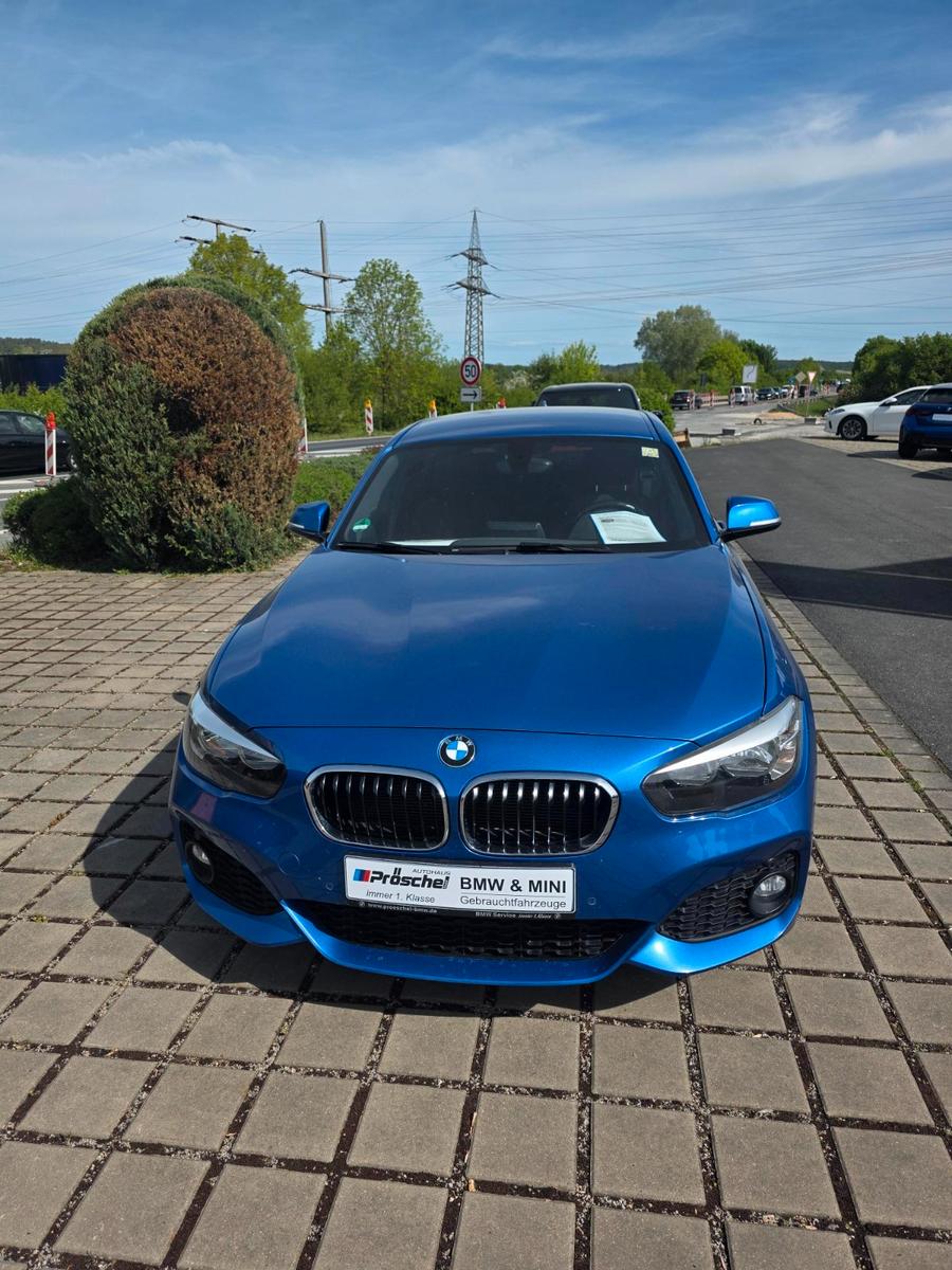 BMW 120i 5-Türer/M-Sportpaket/NAVI/SZH/Tempomat