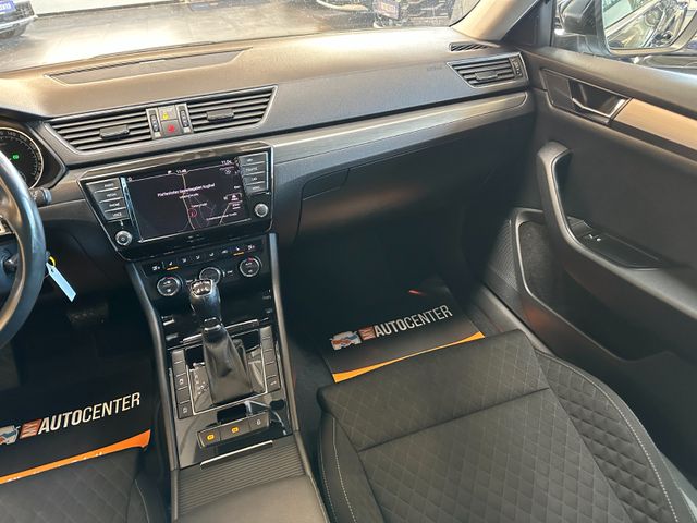 Skoda Superb Combi Style 4x4 *SZHZ*PDC*AHK*NAVI*KLIMA*