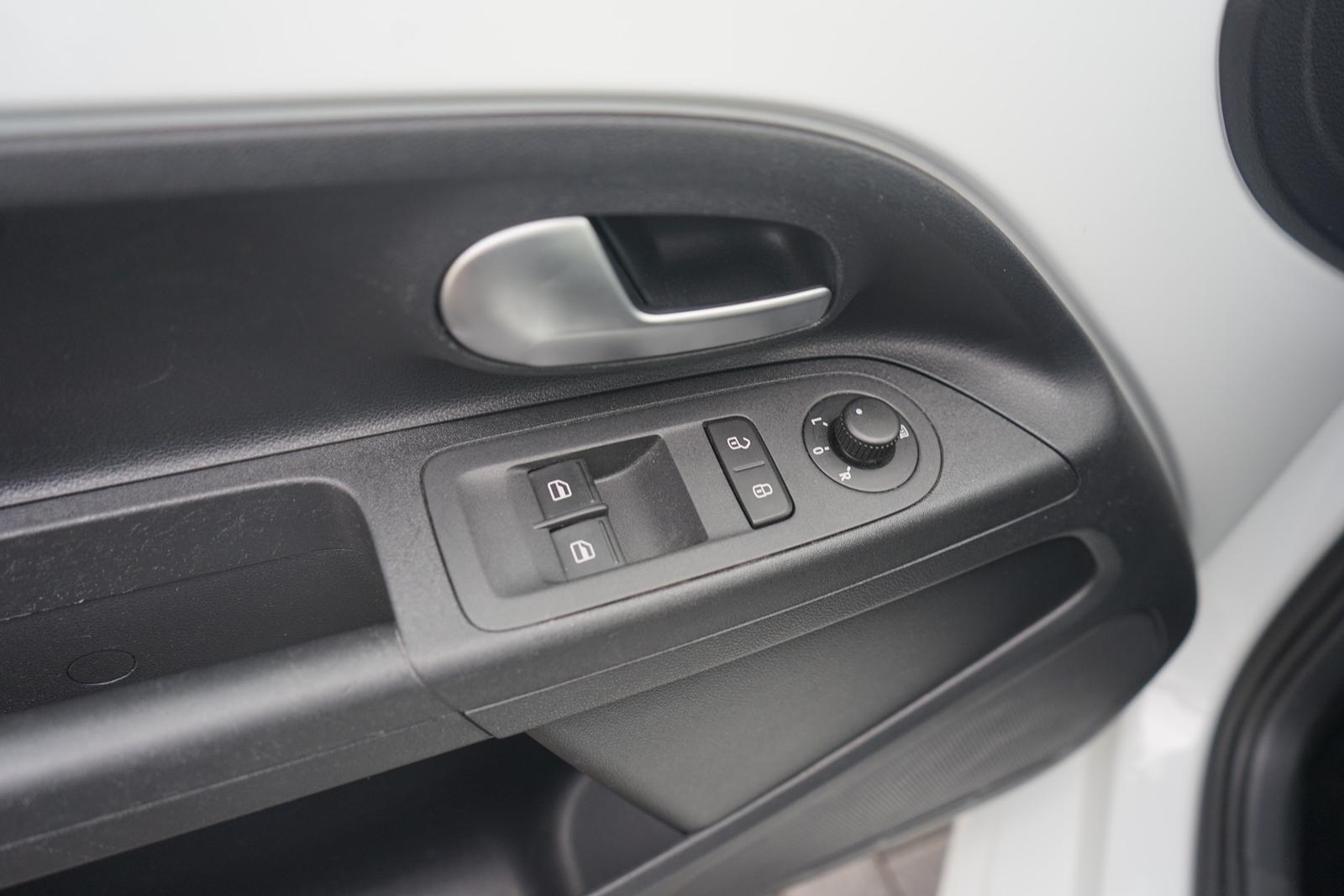 Volkswagen Up 1.0 MPI Kamera Sitzheizung Tempomat DAB, миниатюра 13
