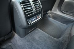 VW Arteon 2.0 TDI R-Line Pano Leder Navi LED CAM