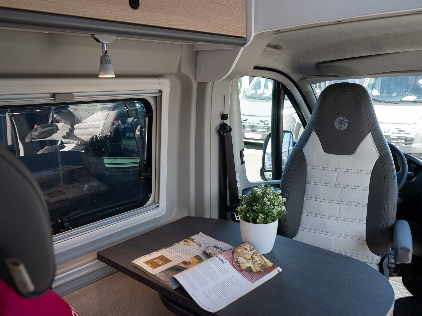 Fahrzeugabbildung Sunlight Adventure Cliff RT 600 Dieselheizung*Faltverdunk