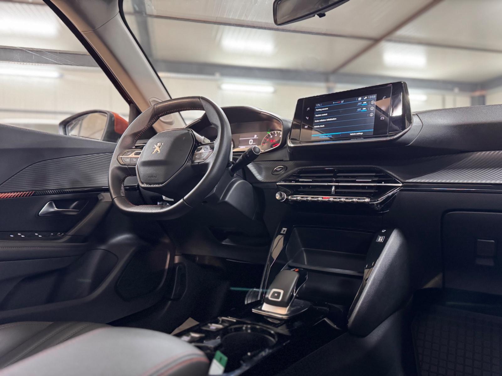 Peugeot 2008 Allure*PANO*KAM*LEDER*UVM