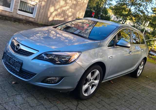 Opel Astra J Sports Tourer Sport