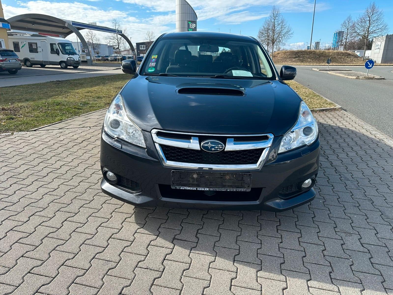 Subaru Legacy Kombi/ Outback Comfort*Leder*Xenon*8 Fach