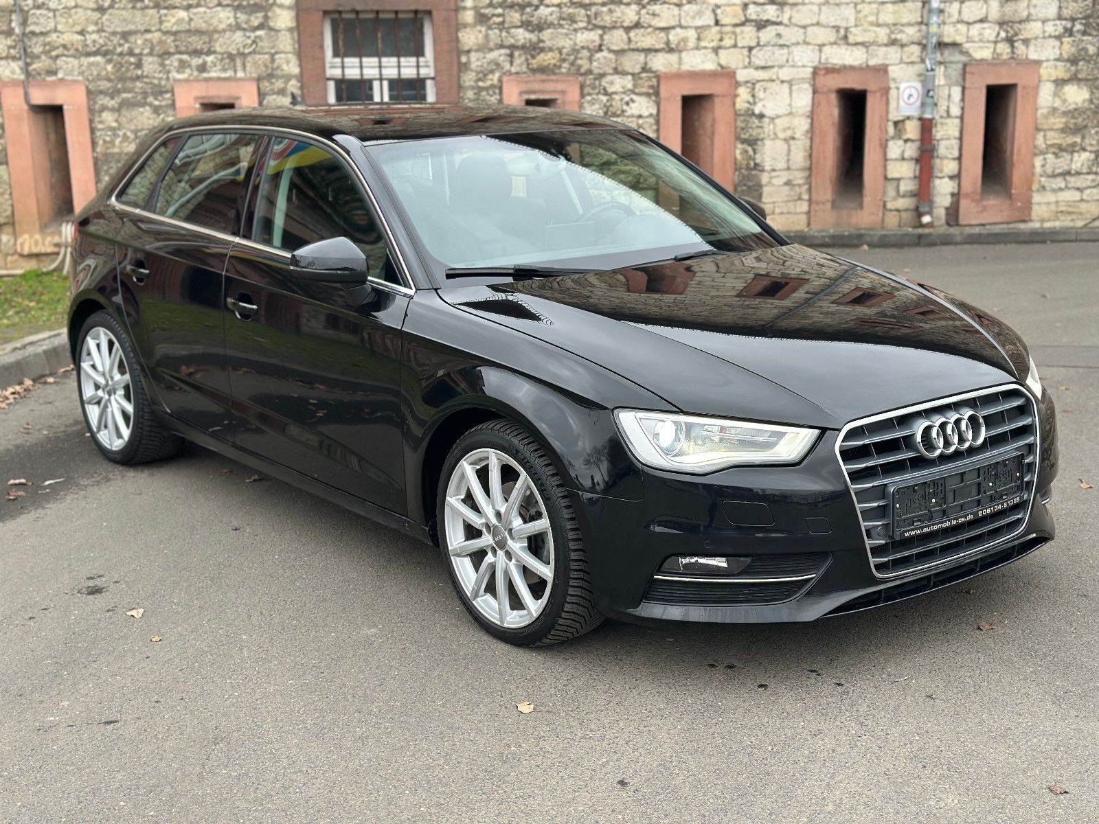 Fahrzeugabbildung Audi A3 SPORTBACK AMBITION*AUTOM+LEDER+KAMERA+KEYL.*