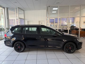 Volkswagen Golf - 2