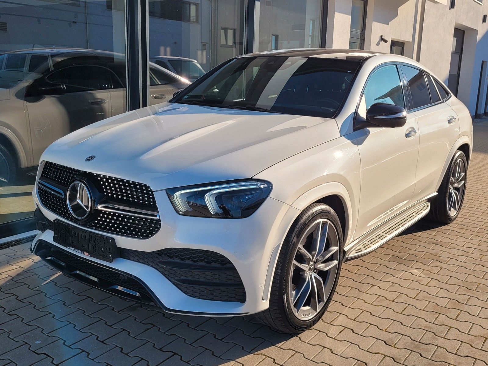 MERCEDES-BENZ GLE 400d Coupe AMG|22"|Burmester|Pano|360°|Head