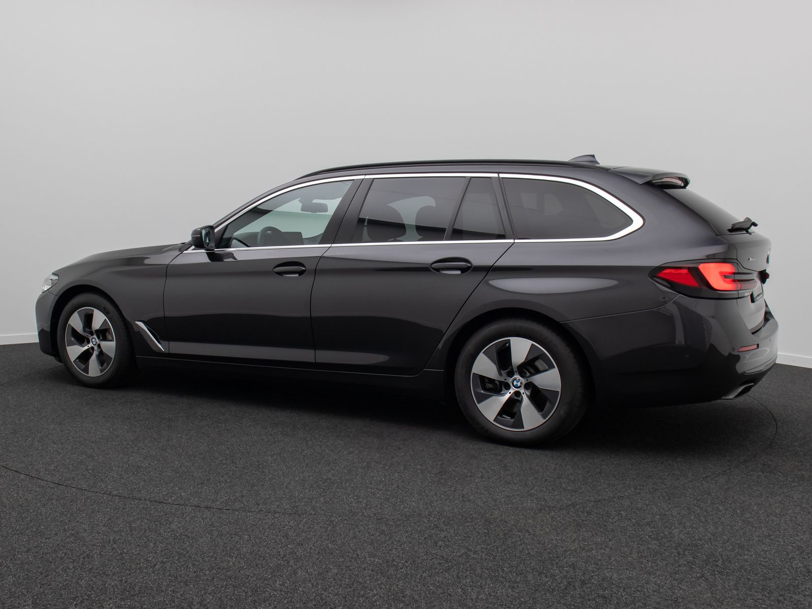 Fahrzeugabbildung BMW 530d xD ACC Alarm DAB Kamera 4xKlima Leder Sport