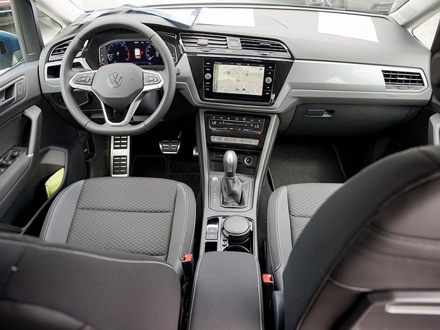 Fahrzeugabbildung Volkswagen Touran 1.5 TSI Comfortline BMT NAVI AHK ACC LED