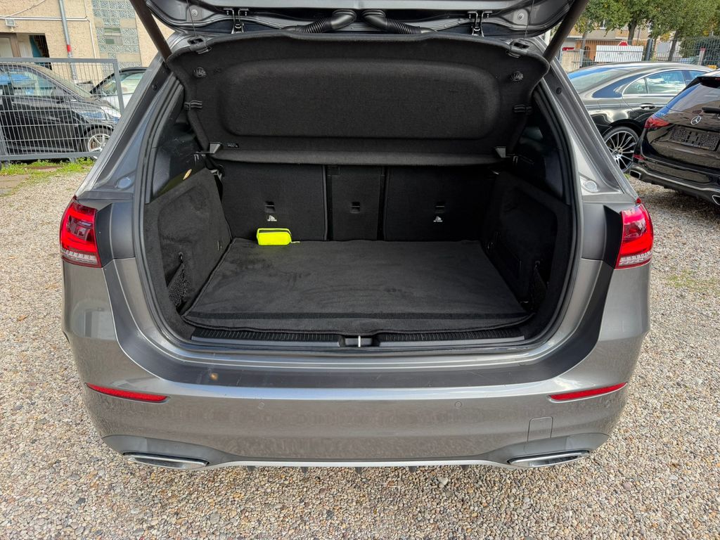 Mercedes-Benz B 180 d*AMG Line*Widescreen*LED*Top