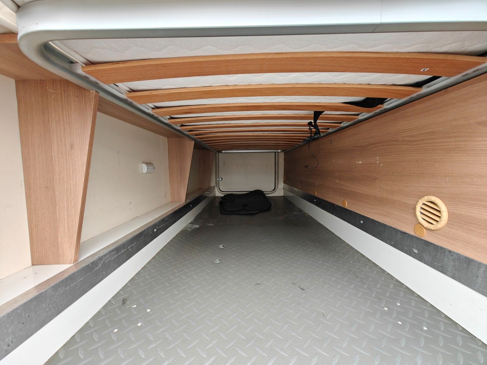 Fahrzeugabbildung Roller Team Kronos 275 - SAT, TV, Solar, 6 Sitz/Schlafplätze