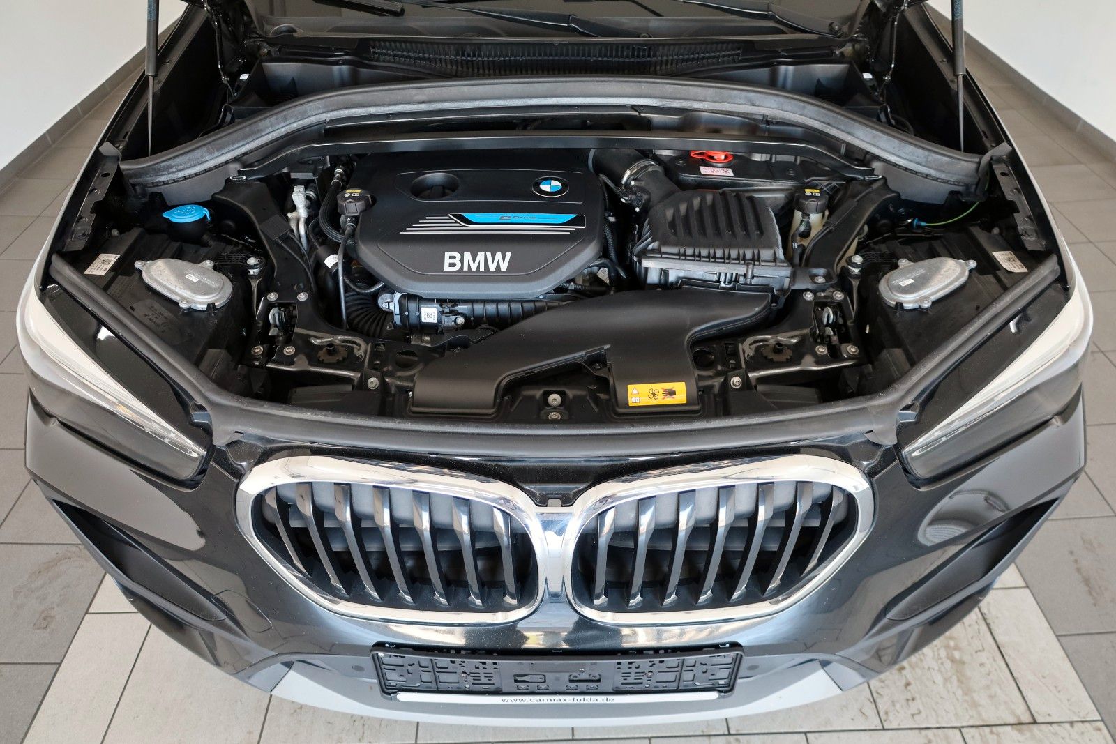 Fahrzeugabbildung BMW X1 xDrive 25e Advantage Leder,Navi,LED,Kamera,SH