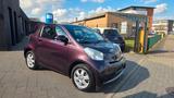 Toyota IQ + 1,0-l-VVT-i + - Toyota IQ: Von Privat