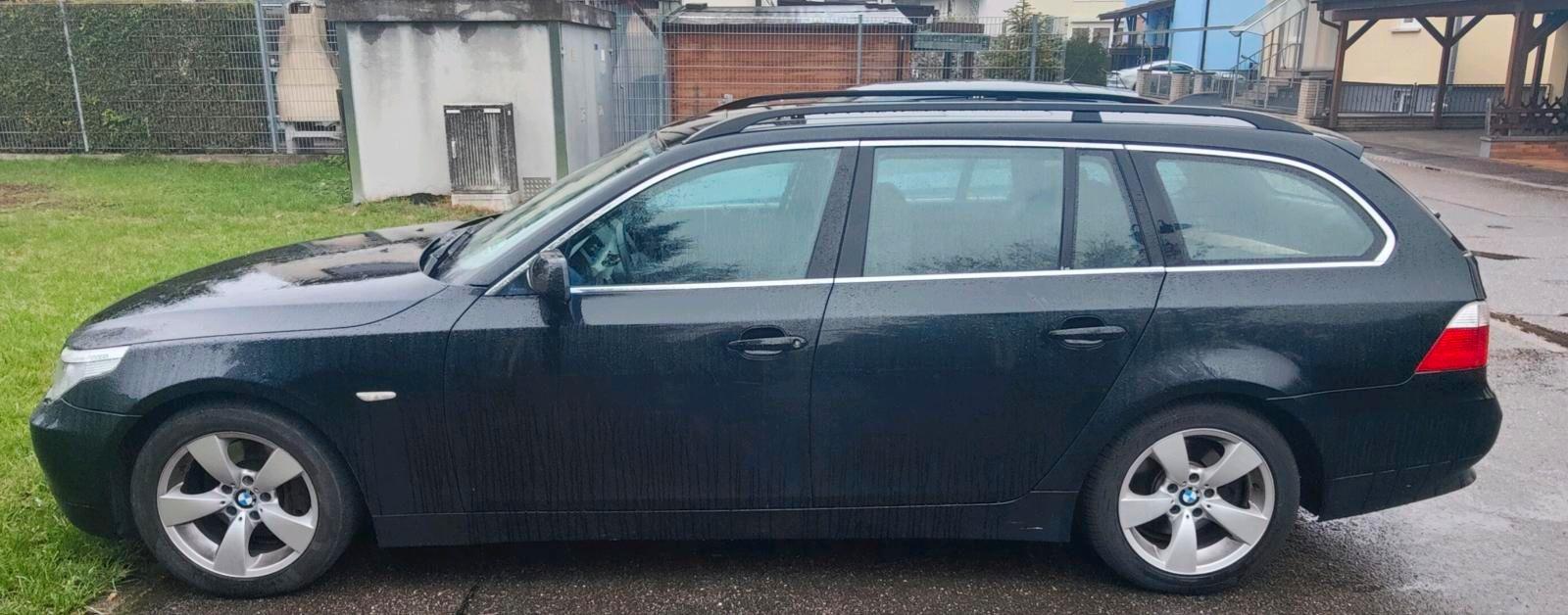 BMW 530 2007 — rear view