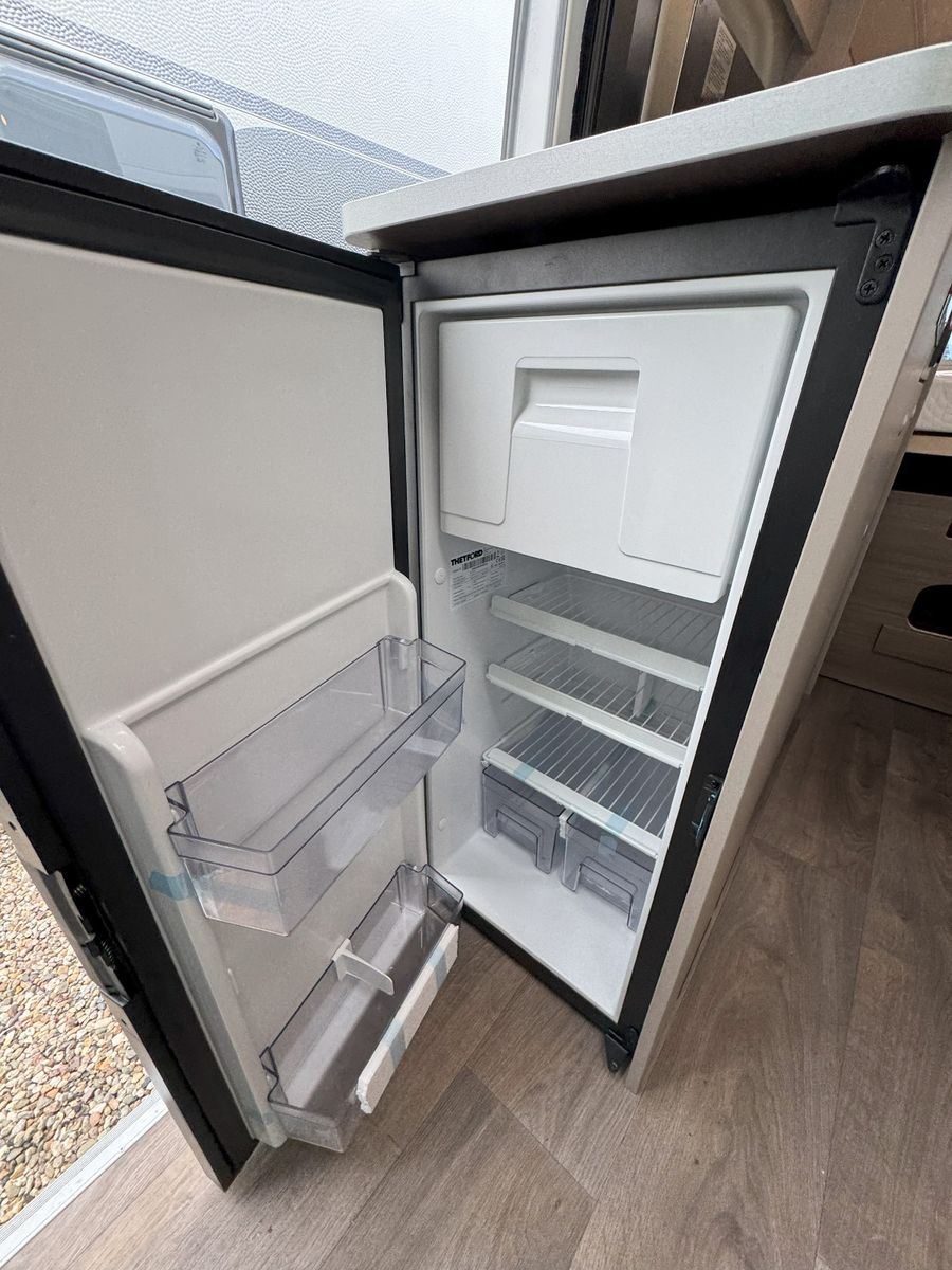 Fahrzeugabbildung Carado CV 600 Entry - 5.702€ Sparen!