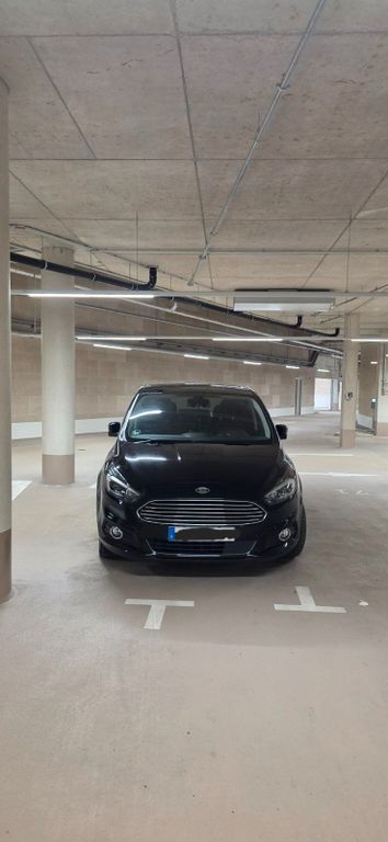 Image of Ford S-Max
