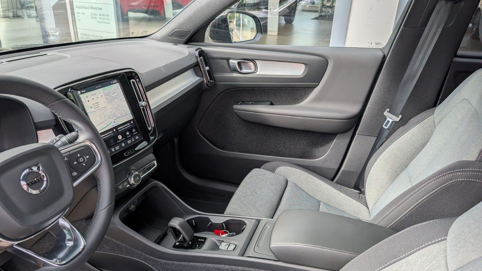Fahrzeugabbildung Volvo XC 40 B4/Standheizung/Winterpaket