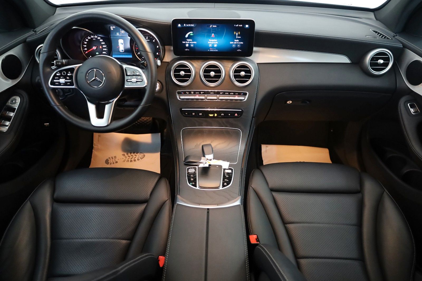 Fahrzeugabbildung Mercedes-Benz GLC 200d Coupe Leder,Navi,LED,SH,Kamera,Park Pak