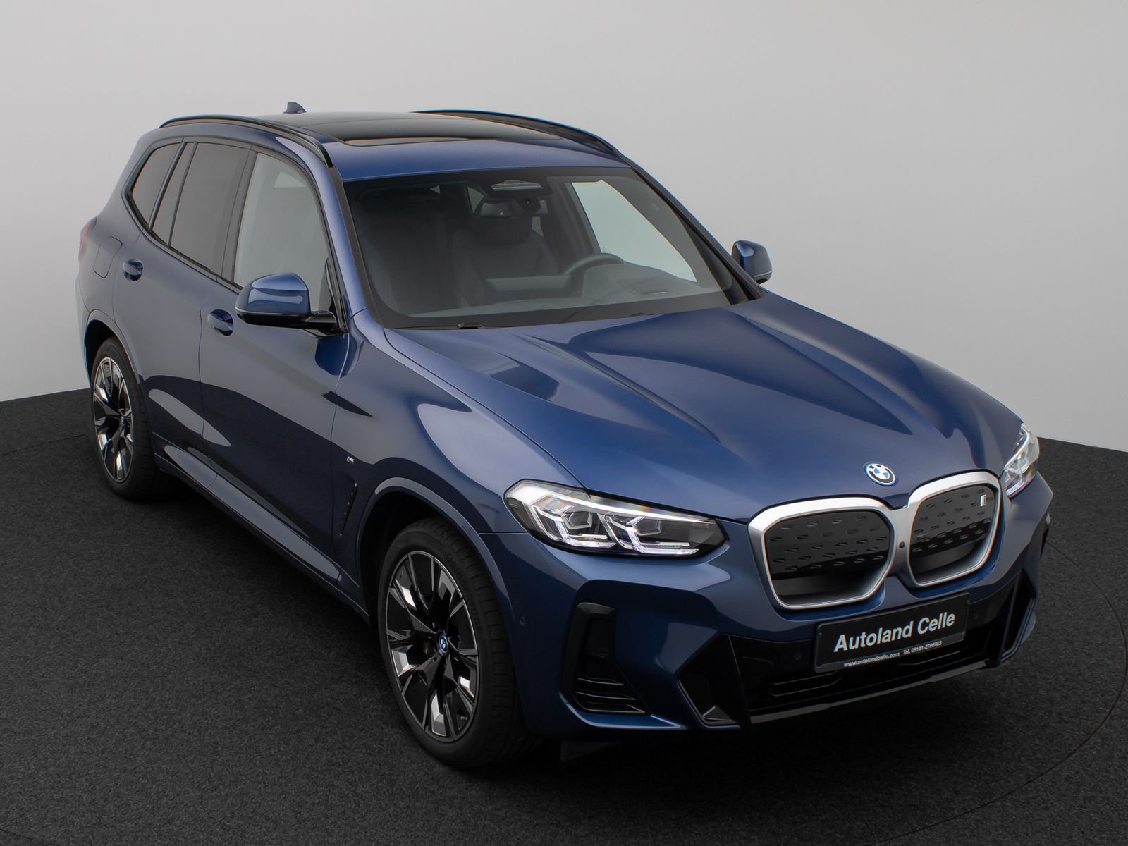 Fahrzeugabbildung BMW iX3 Impressive M Sport Pano 360°HUD DAB H/K 20"