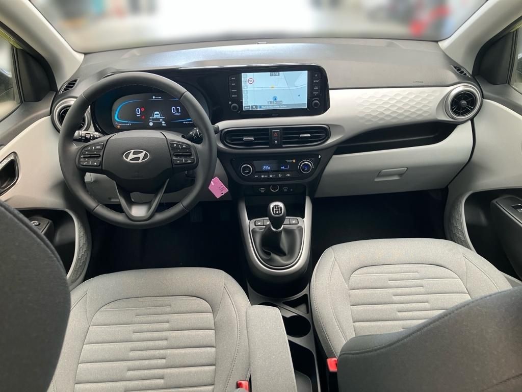 Fahrzeugabbildung Hyundai i10 1.2 Benzin M/T Prime KlimaA Navi KAM PDC