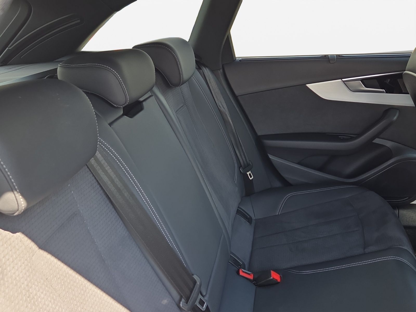 Audi S4 Avant quattro*Navi*LED*Alu*PDC*Pano*Audi Conn foto 17