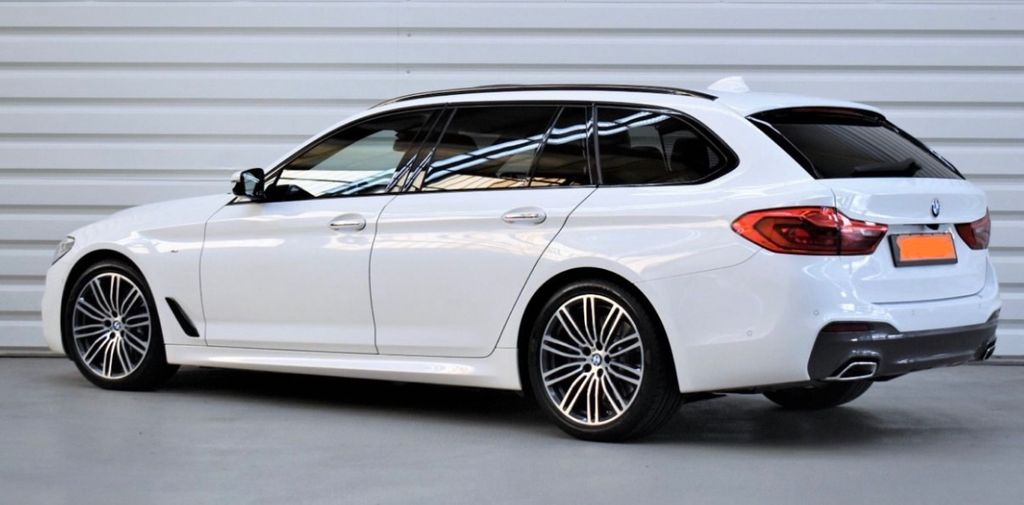 Image of BMW 540